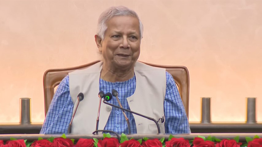 শিশুদের প্রযুক্তি, খেলাধুলা ও উদ্যোক্তা প্রতিযোগিতায় আনতে হবে: প্রধান উপদেষ্টা